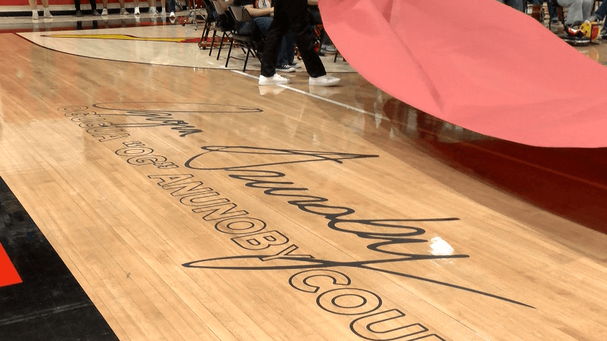 Jefferson City dedica la cancha al campeón de la NBA OG Anunoby
