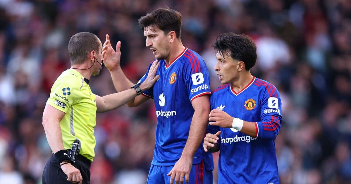 La Premier League publica inmediatamente la transcripción del VAR mientras Man Utd está furioso