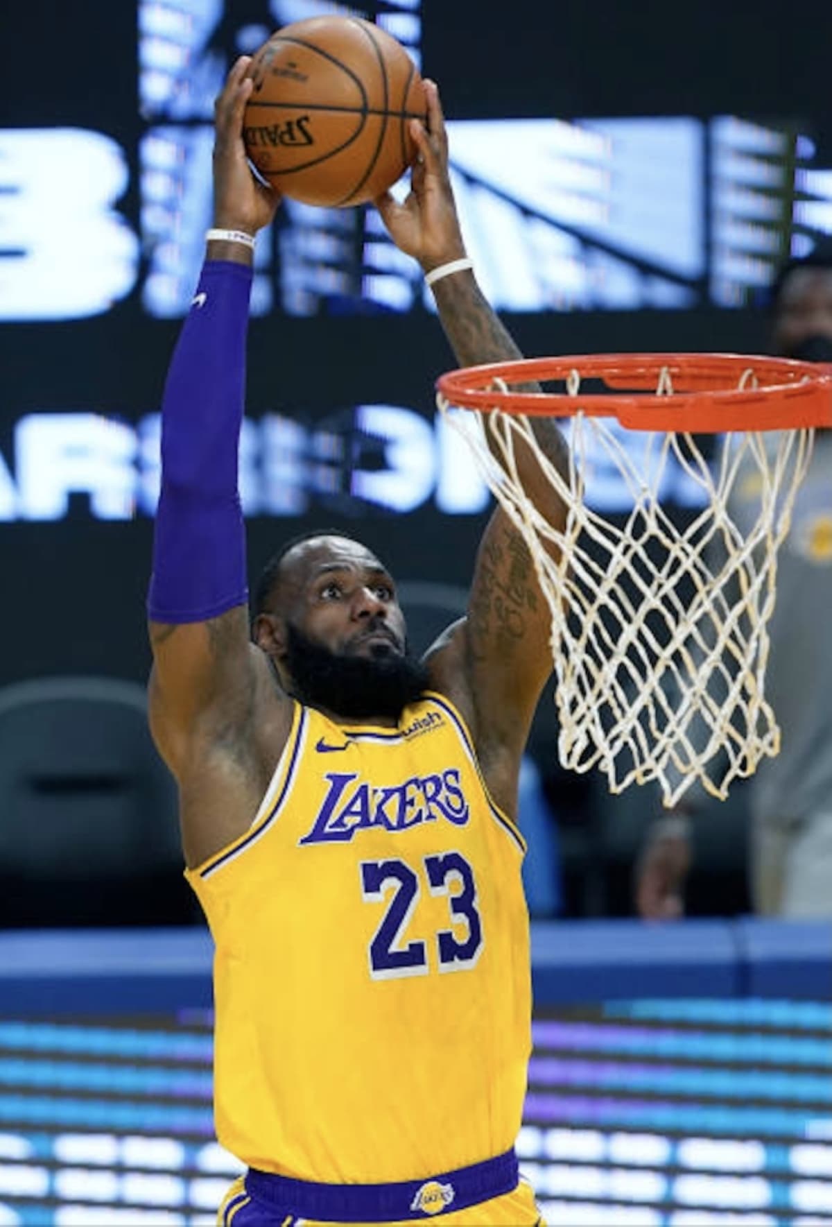 LeBron James explica por qué dejó los Lakers